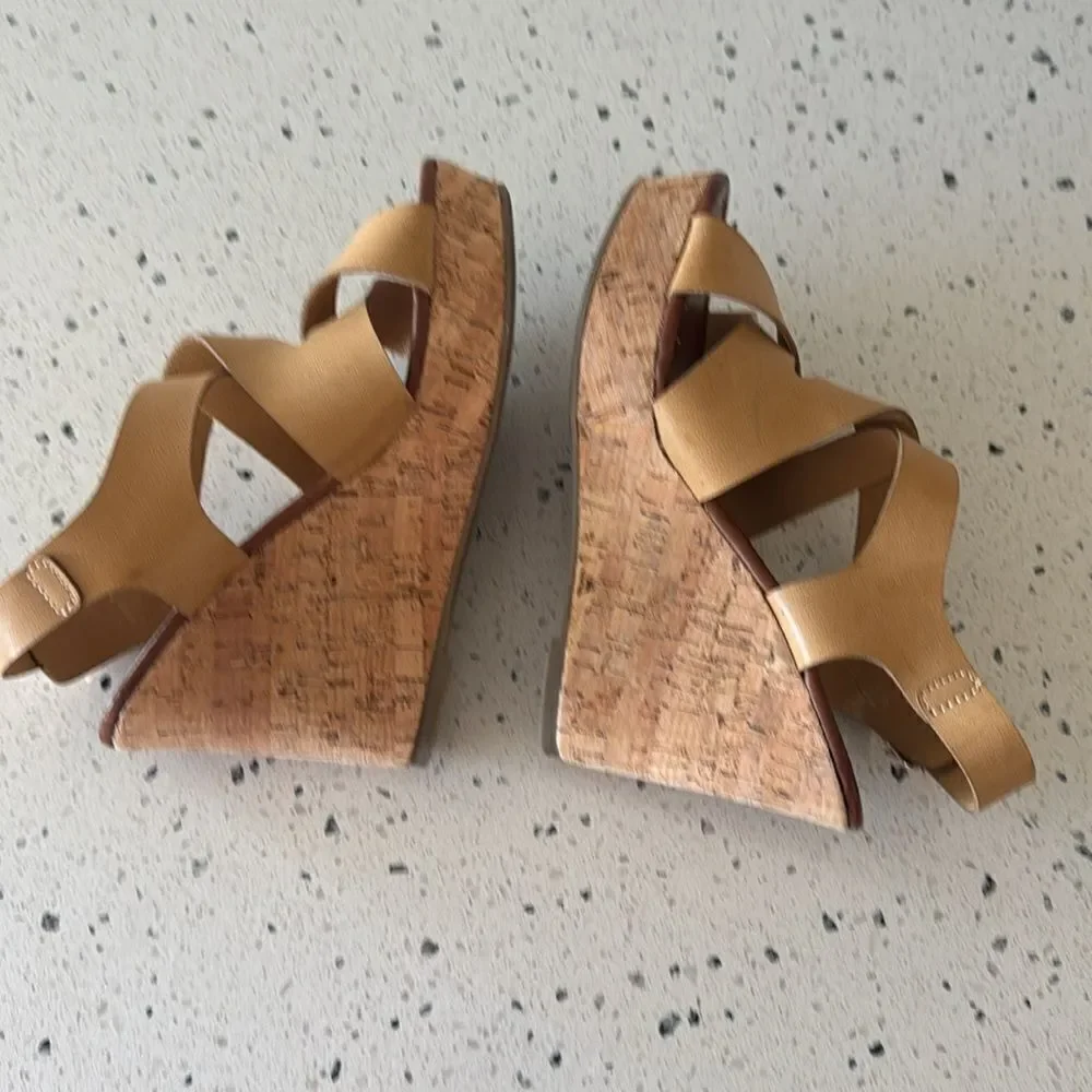 Seven7 Winnie Wedge Cork Natural Tan Vegan Leather Heeled Sandals Shoes size 9